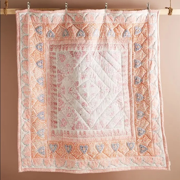 FOUND! Josee Quilt - Picture 6 of 7